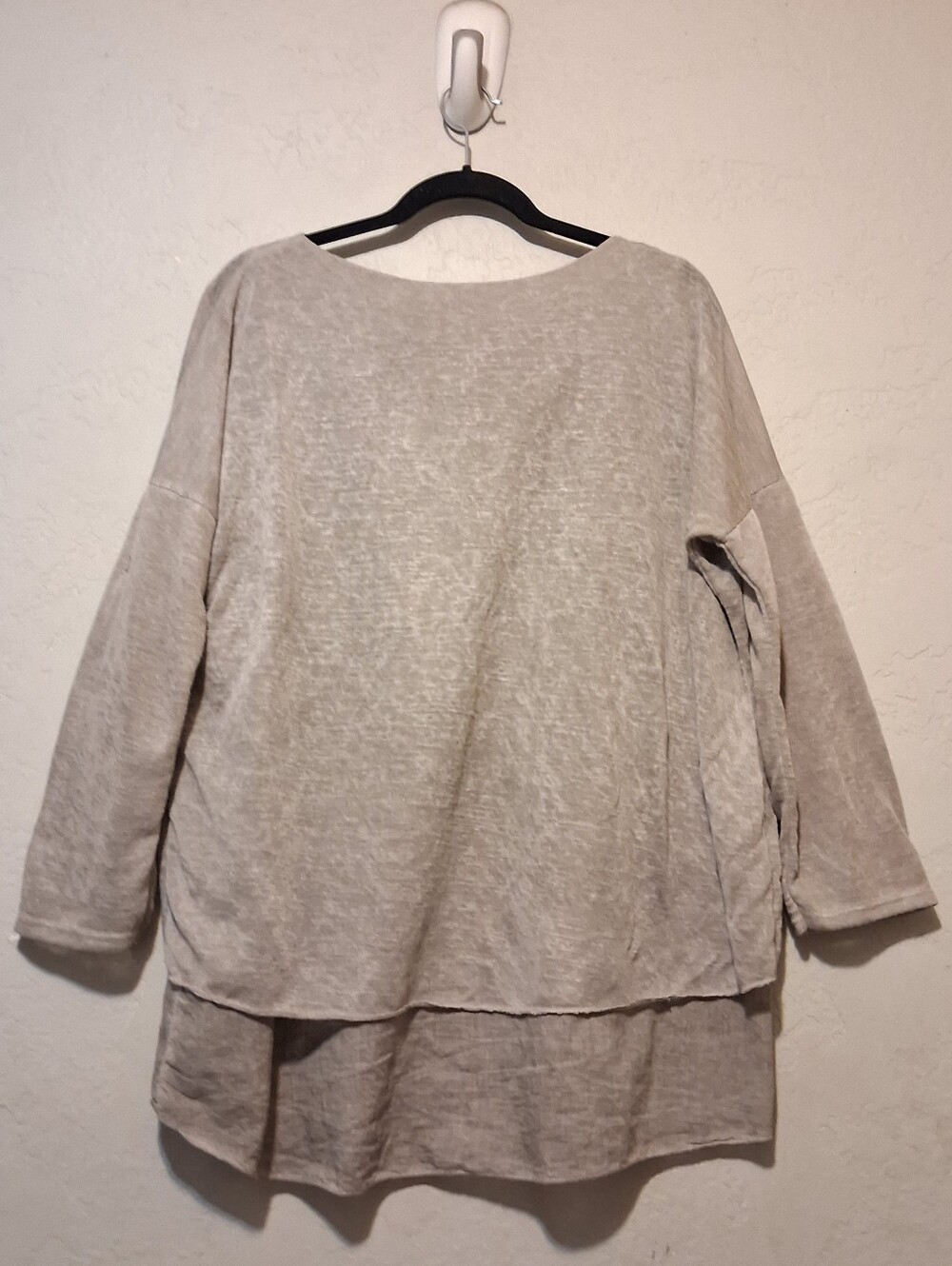 Made In Italy Women Long Sleeve Tunic Top Crewneckline  Loungelook Taupe SzM - Picture 2 of 10